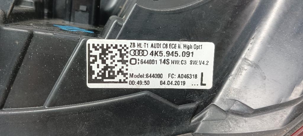 Фонарь задний наружный левый для  Audi R8 2007-2015
