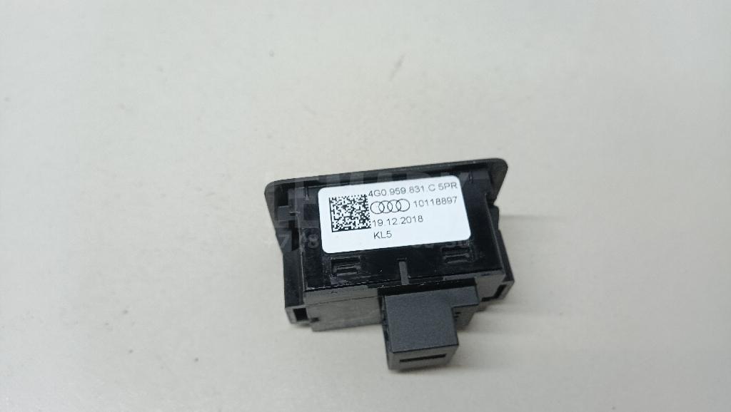 Кнопка открывания багажника для  BMW 1-serie F20/F21 2011-2019