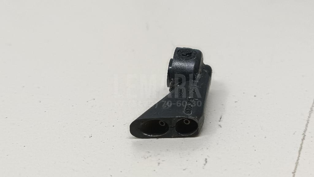 Форсунка омывателя зад стекла для  BMW 1-serie E87/E81 2004-2011