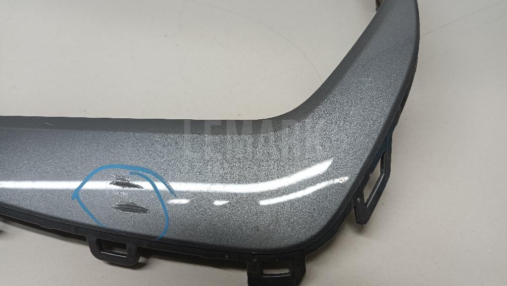 Молдинг переднего бампера правый для  BMW X5 E53 2000-2007