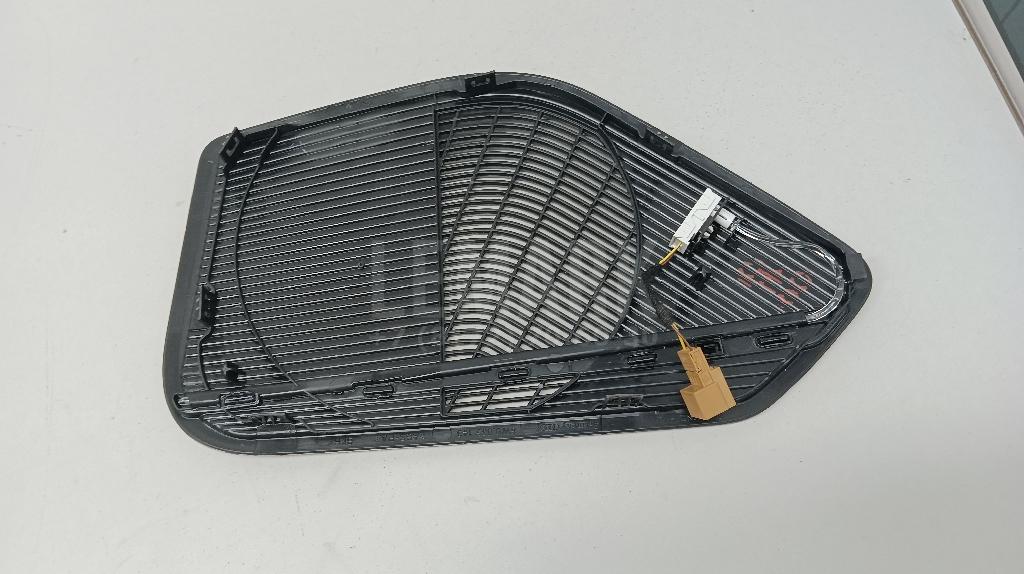 Решетка динамика для  BMW 7-serie F01/F02 2008-2015
