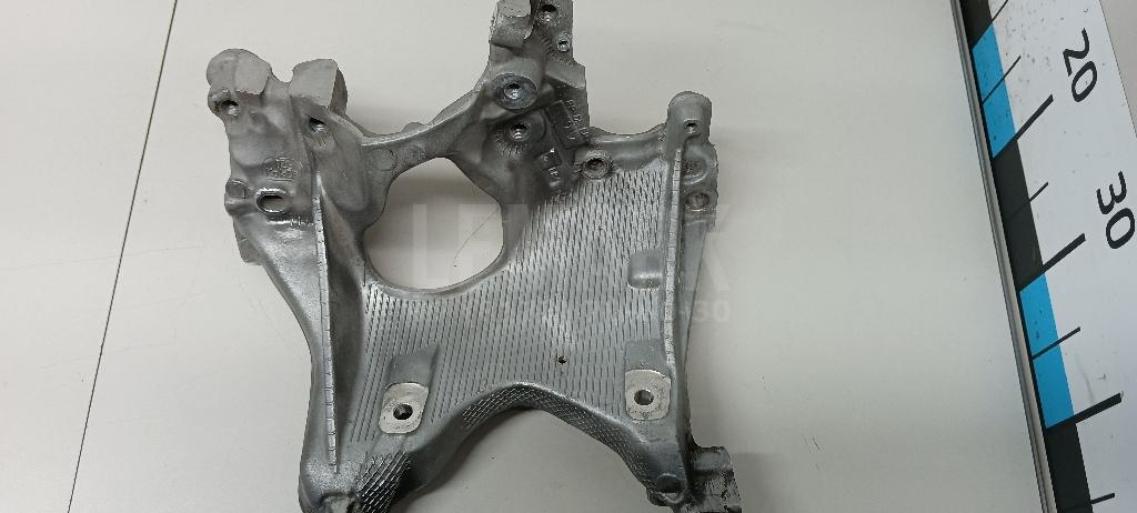 Кронштейн передней балки для  Audi 80/90 [B4] 1991-1995