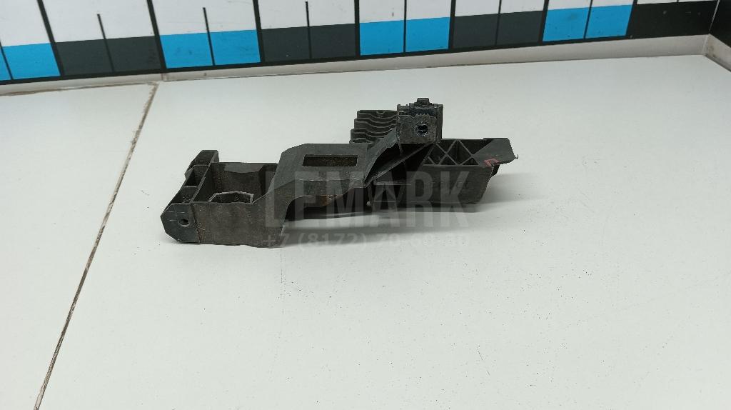 Кронштейн передней панели для  BMW X1 U11 2022