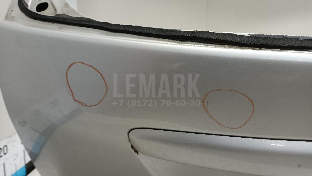Дверь багажника