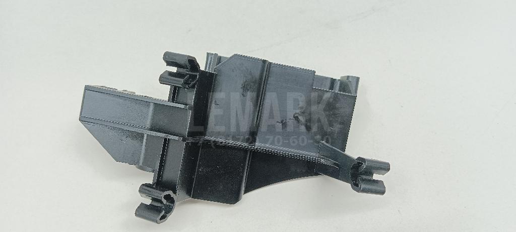 Кронштейн (сопут. товар) для  Audi 80/90 [B3] 1986-1991