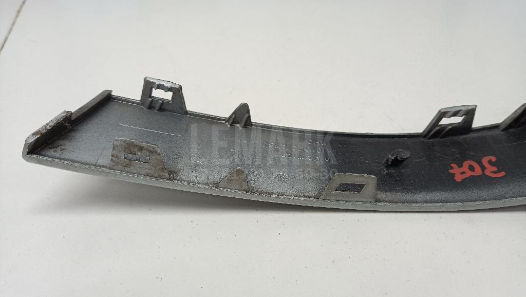 Планка под фонарь левая для  BMW 7-serie E65/E66 2001-2008