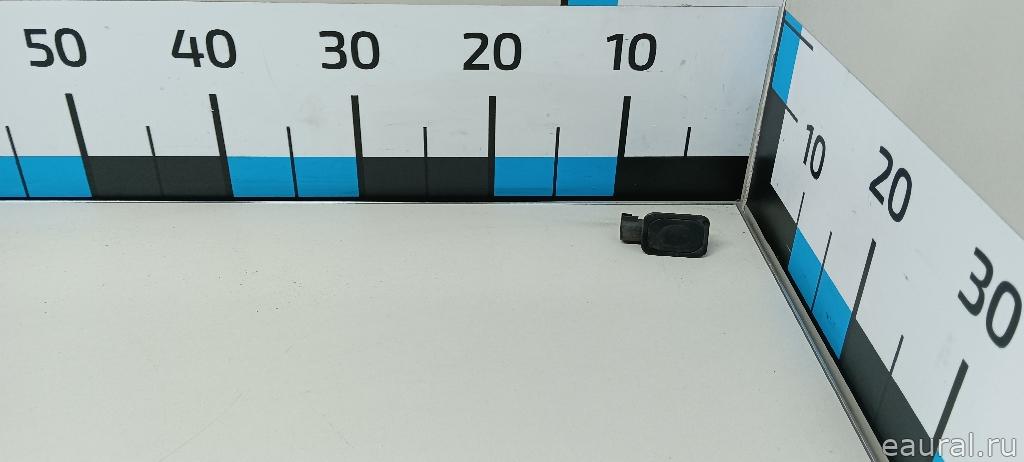 Кнопка открывания багажника