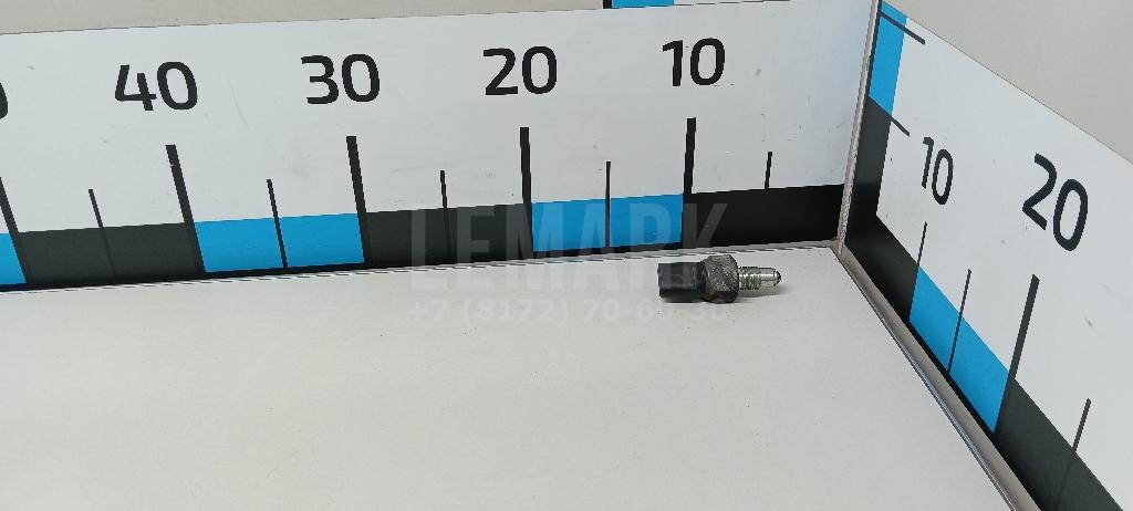 Датчик включения заднего хода MD730979 Mitsubishi
