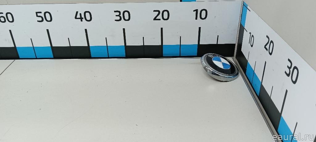 Эмблема на крышку багажника