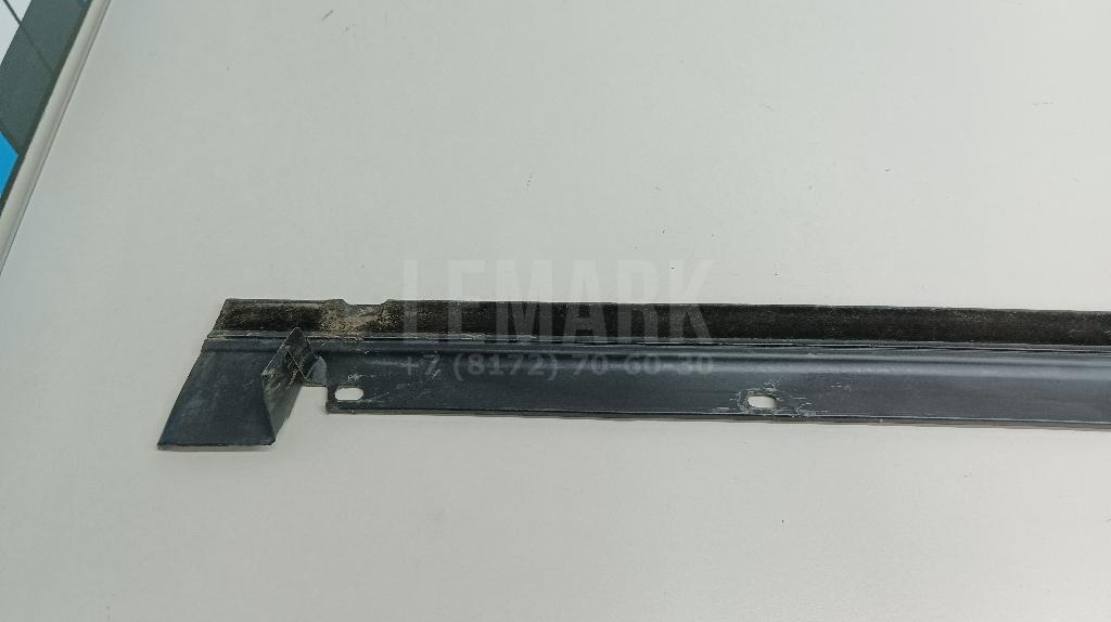 Накладка стекла заднего правого для  BMW 1-serie E82/E88 2007-2013