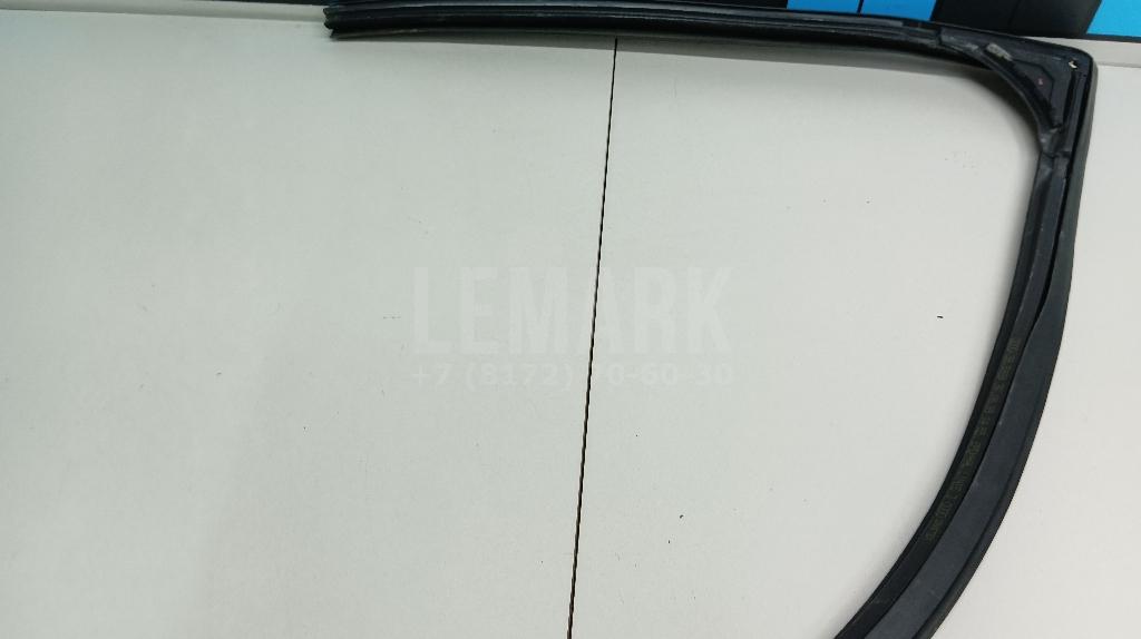 Уплотнитель стекла двери для  Audi A6 [C6,4F] 2004-2011