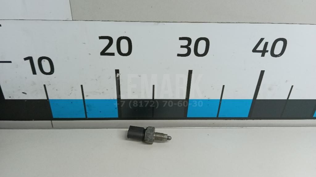 Датчик включения заднего хода 02T945415P VAG