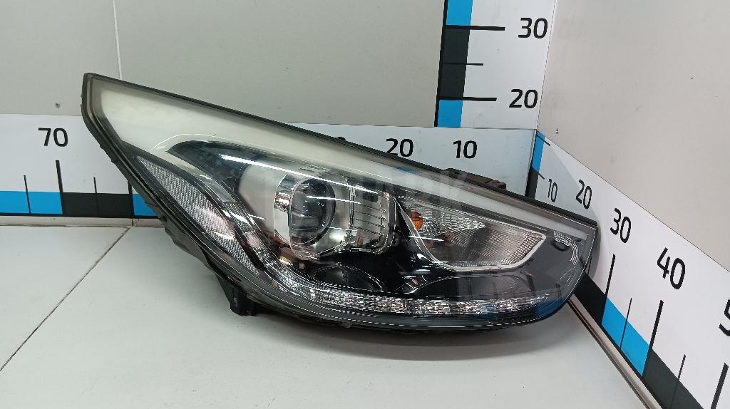 Фара правая 921022S670 Hyundai-Kia