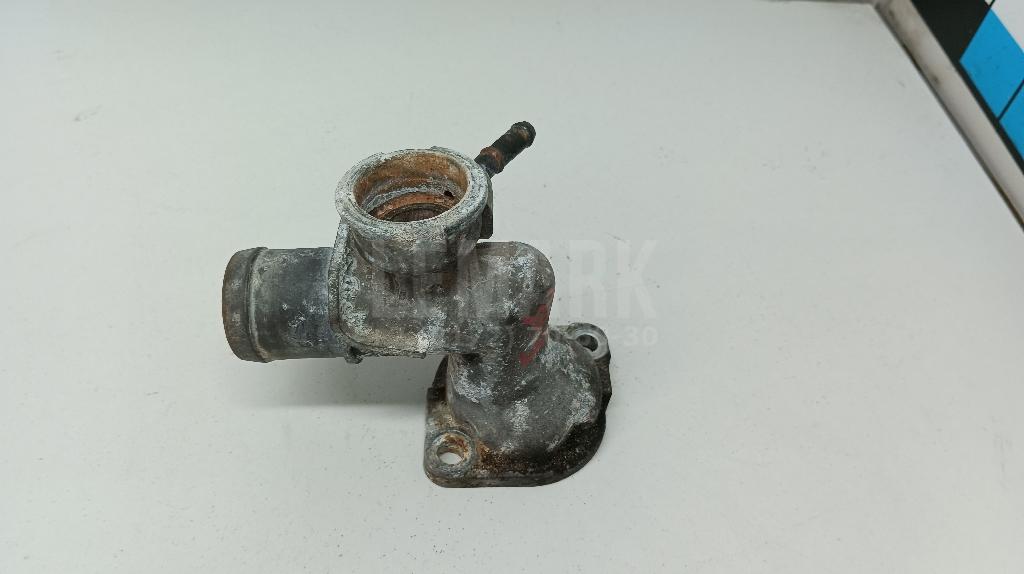 Корпус термостата 2561327420 Hyundai-Kia