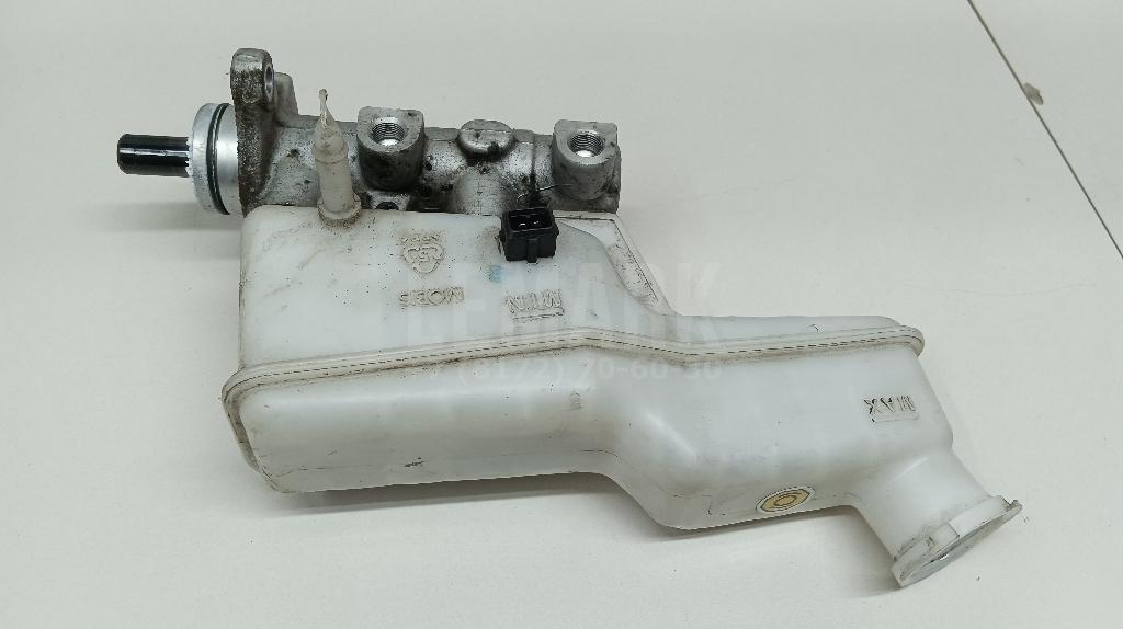 Цилиндр тормозной главный 585102S920 Hyundai-Kia