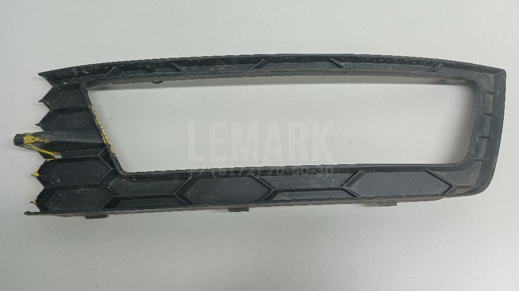 Решетка в бампер левая 5JA8076819B9 VAG