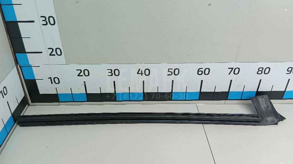 Уплотнитель стекла двери 3C8837471B5AP VAG