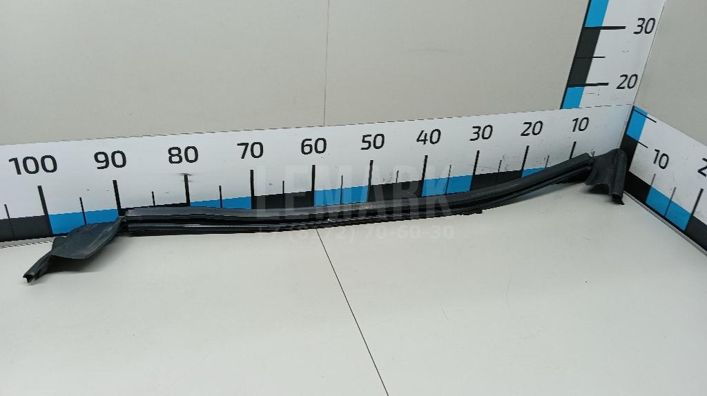 Уплотнитель стекла двери 3C8839472C5AP VAG