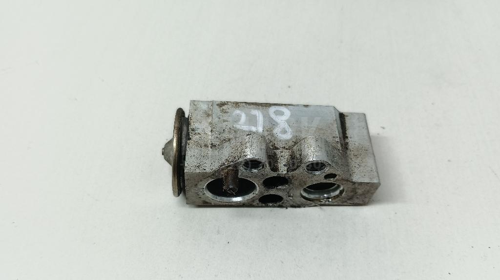 Клапан кондиционера 6Q0820679G VAG