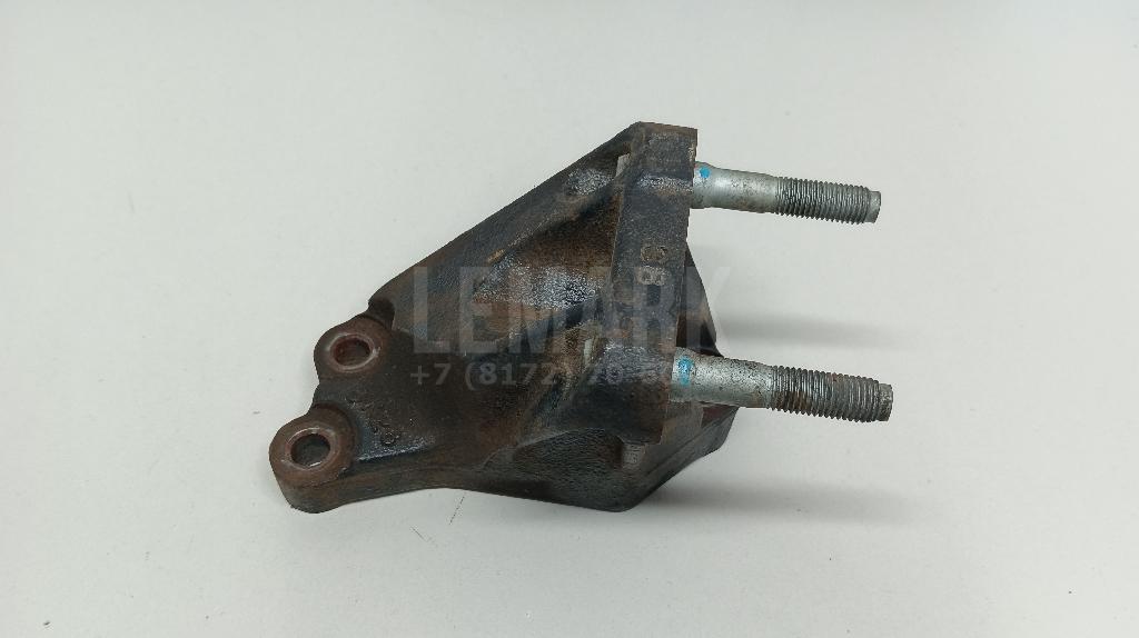 Кронштейн двигателя правый 216702B100 Hyundai-Kia