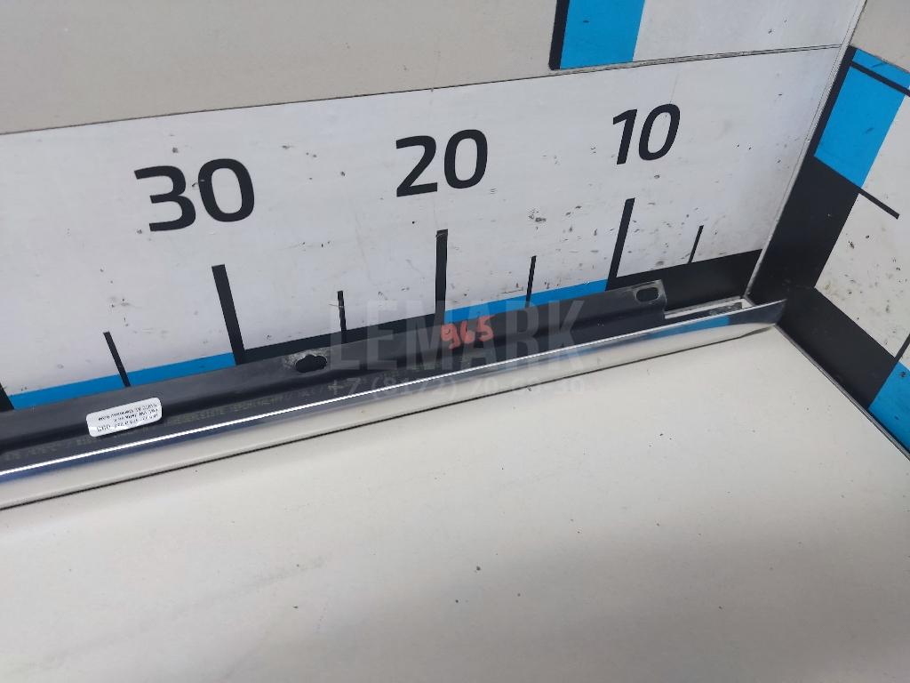 Накладка стекла переднего левого 1K5837475D2ZZ VAG