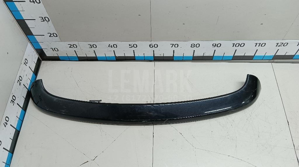 Спойлер (дефлектор) багажника 1K6827933DGRU VAG