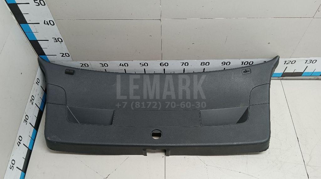 Обшивка двери багажника 1K6867601E71N VAG