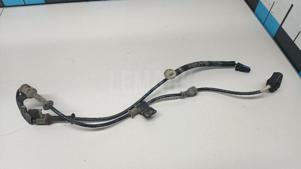 Датчик ABS передний левый 956701R000 Hyundai-Kia