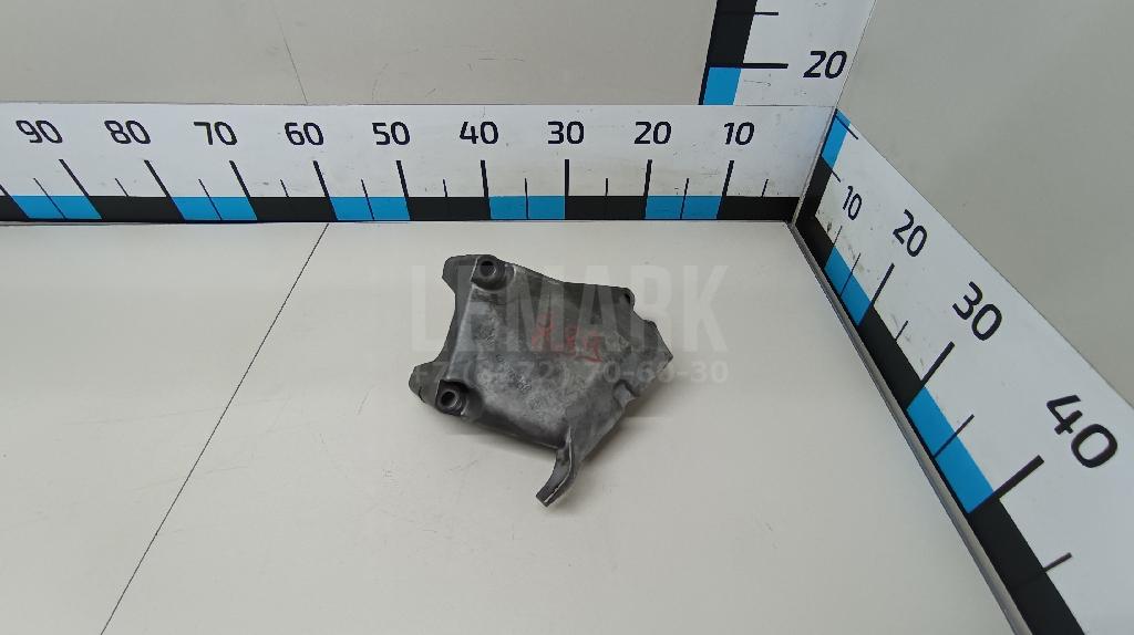 Кронштейн двигателя правый 13248477 GM