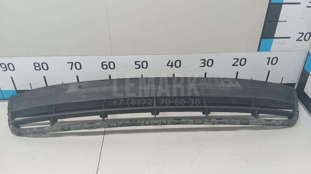 Решетка в бампер центральная 5N0853671B82V VAG