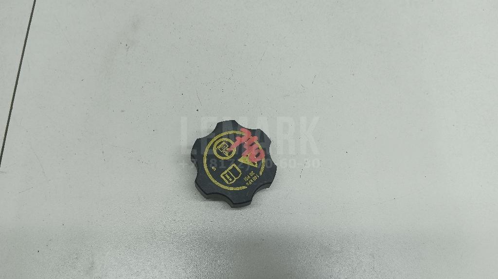 Крышка расширительного бачка 13598760 GM