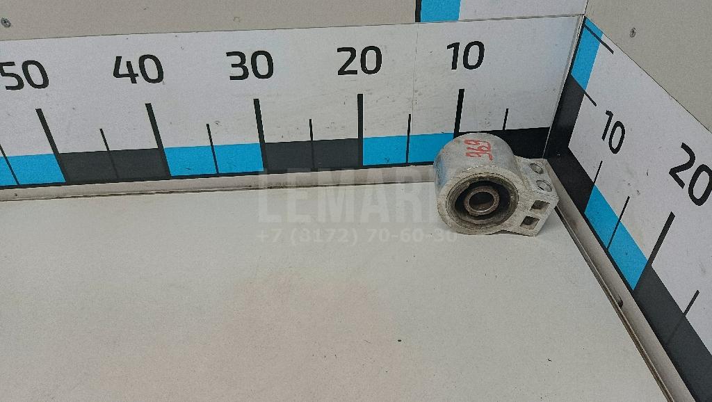 Сайлентблок переднего рычага задний 13334021 GM