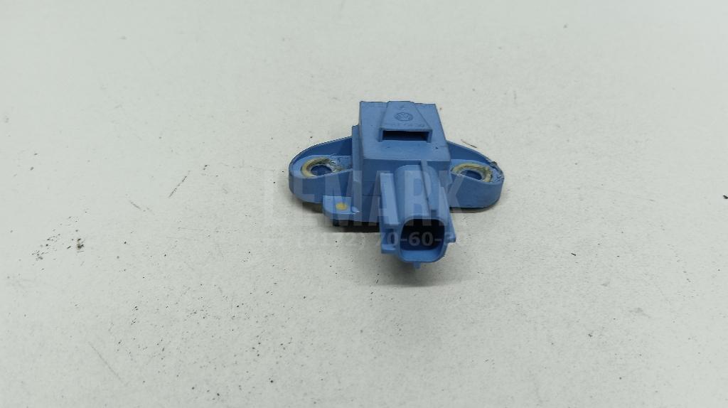 Датчик AIR BAG 1K0955557B VAG