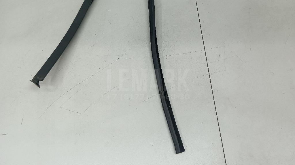 Направляющая стекла двери 5NA839432G5AP VAG