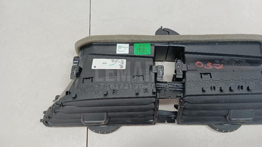 Дефлектор воздушный 5NC8197289B9 VAG