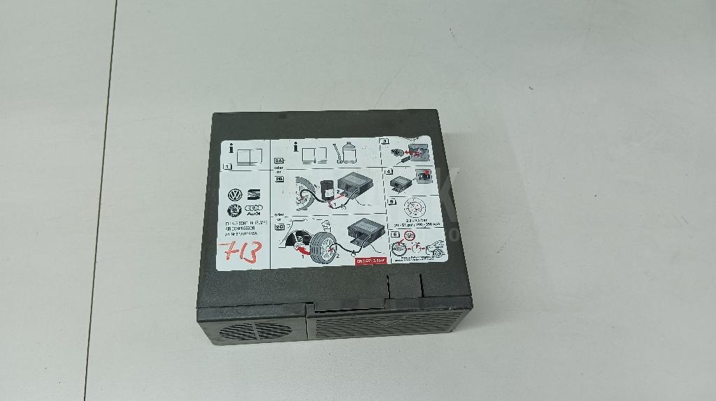 Компрессор подкачки колес 8P0012615A VAG
