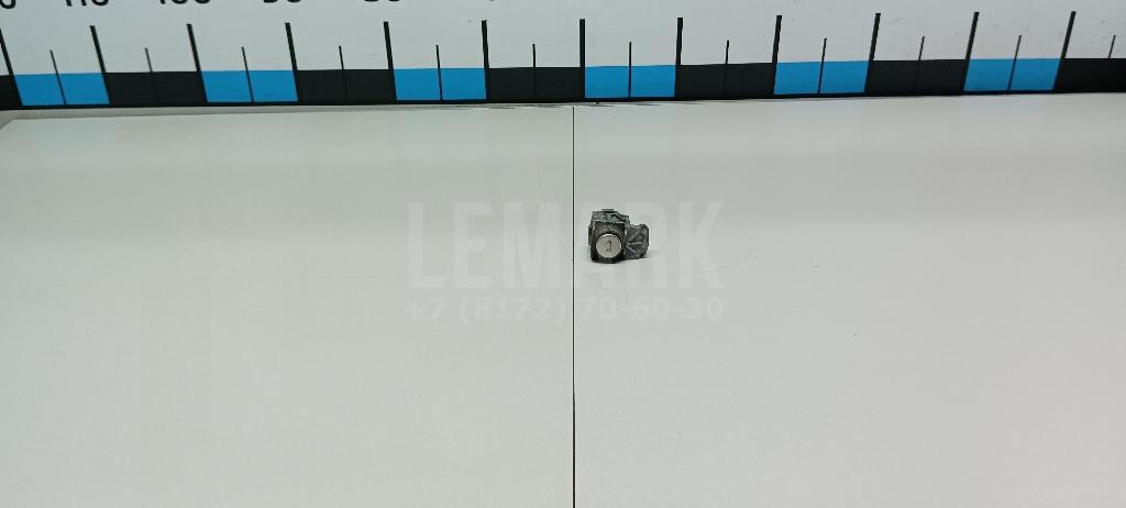 Вставка замка двери лев. 5133082 GM
