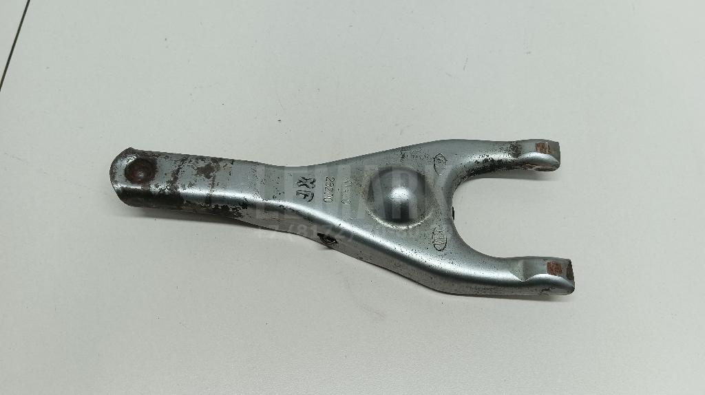 Вилка сцепления 4143023200 Hyundai-Kia