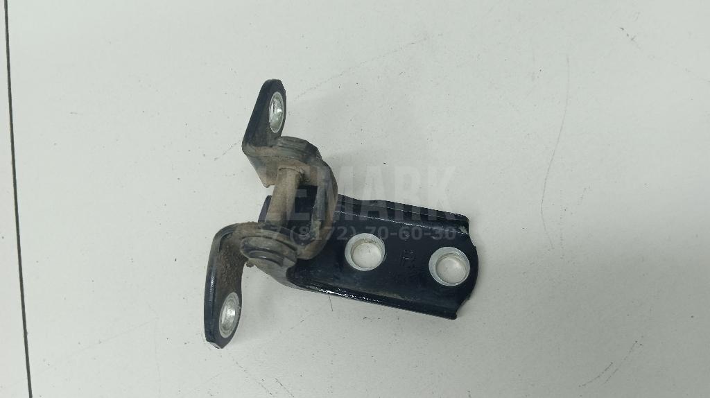 Петля двери задней правой нижняя 6877052031 Toyota