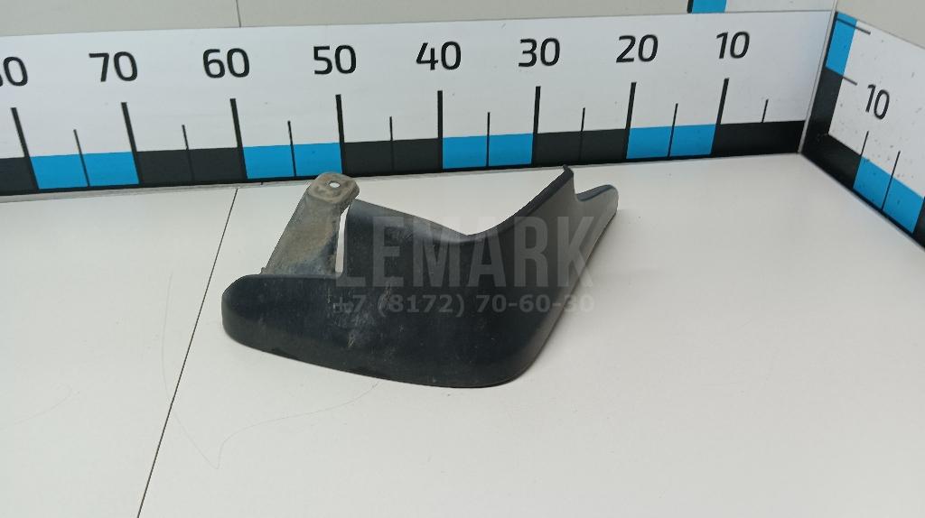 Брызговик передний правый 868322S000 Hyundai-Kia
