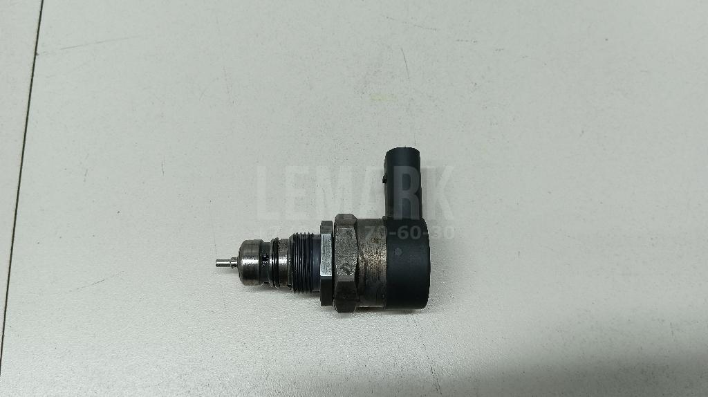 Регулятор давления топлива 057130764AB VAG