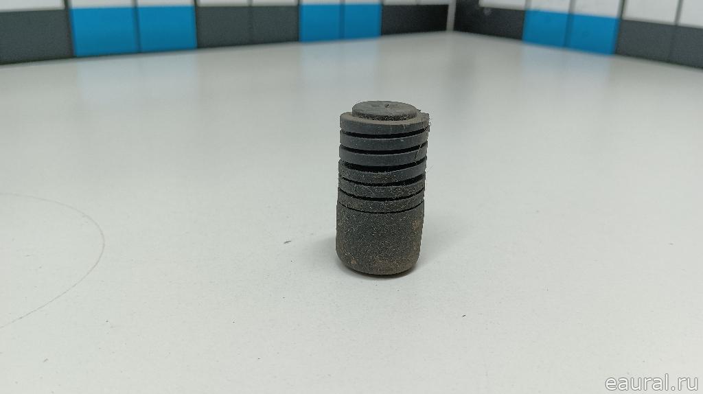 Отбойник капота