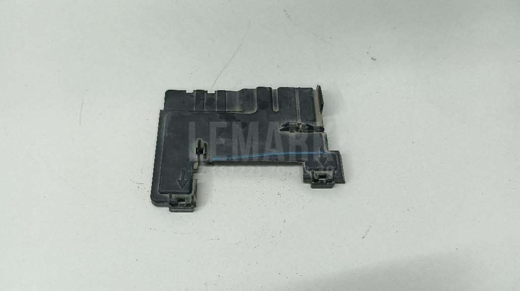 Крышка блока предохранителей 6R0915429A VAG