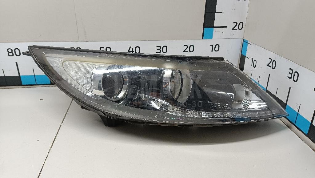Фара правая 921023W140 Hyundai-Kia