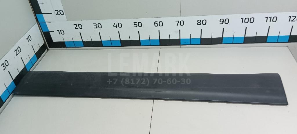 Накладка двери передней правой 80870BM90B Nissan