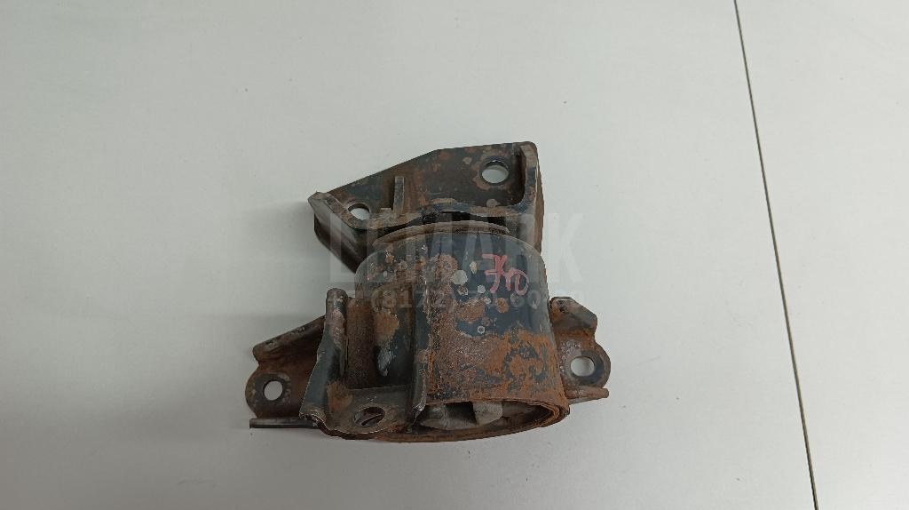 Опора двигателя левая 218302S300 Hyundai-Kia