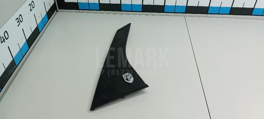 Накладка двери задней правой 1680503 Ford
