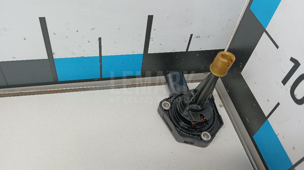 Датчик уровня масла 03C907660Q VAG
