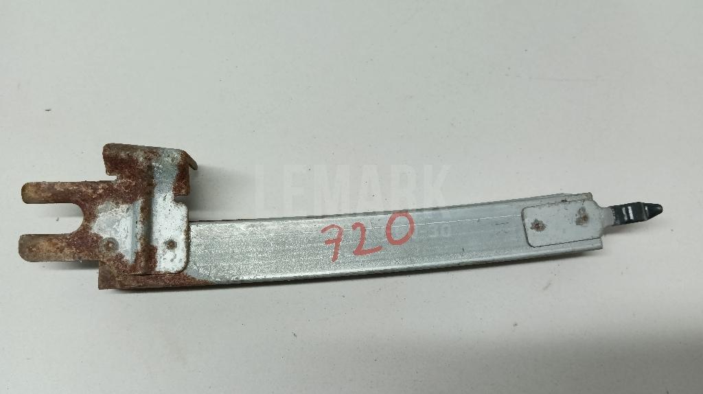 Направляющая стекла двери 82216JD000 Nissan