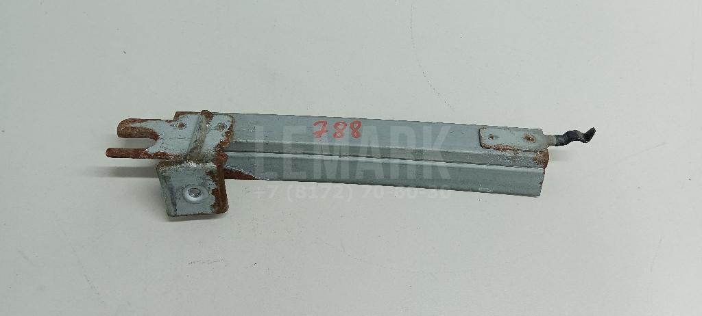 Направляющая стекла двери 82217JD000 Nissan